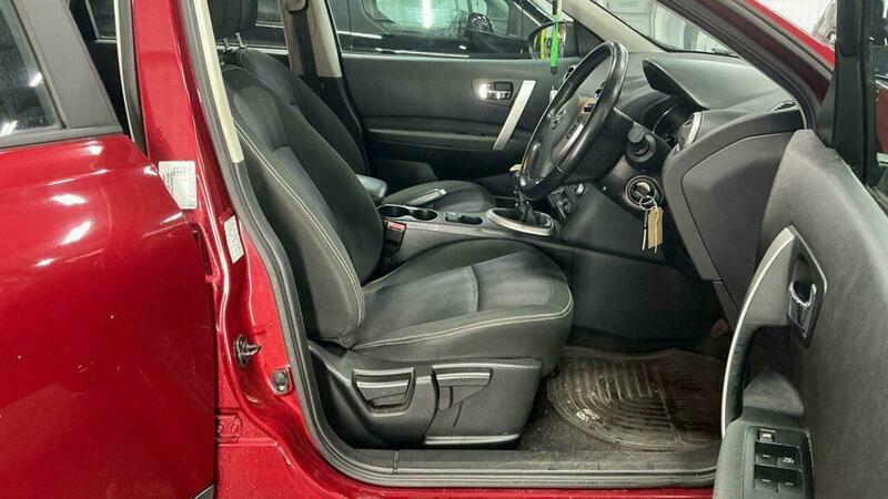 Nissan Qashqai 1.5 Dci Acenta 2Wd Red #4