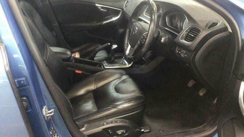 Volvo V40 2.0 D3 Se Lux Blue #4