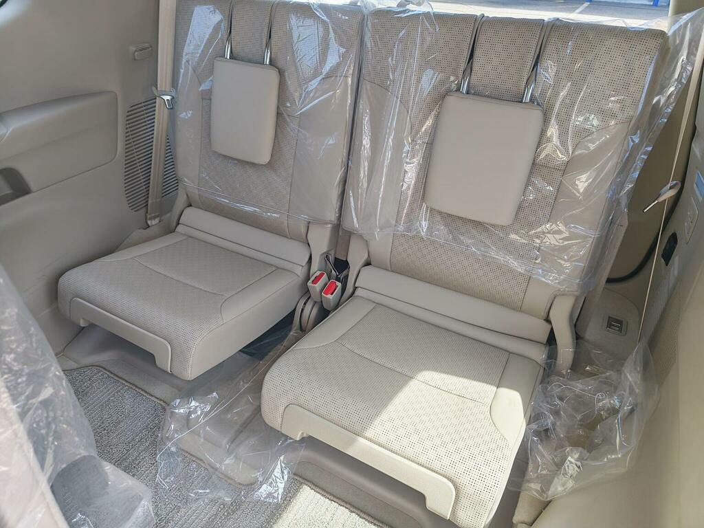 Toyota Land Cruiser Like New-7 Seats-modellista-vat Q White #5
