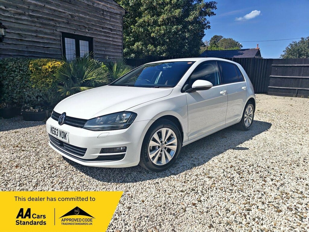 Volkswagen Golf 1.2 Carplay Available White