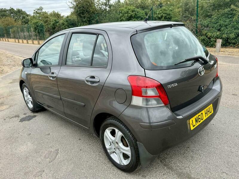 Toyota Yaris 1.33 Dual Vvt-i Tr Grey #4