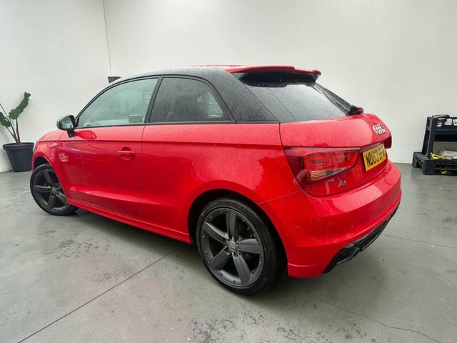 Audi A1 1.6 Tdi S Line Red #4