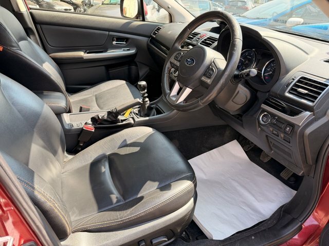 Subaru XV Hatchback White #17