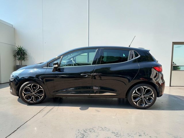 Renault Clio 0.9 Tce Iconic Hatchback Black #4