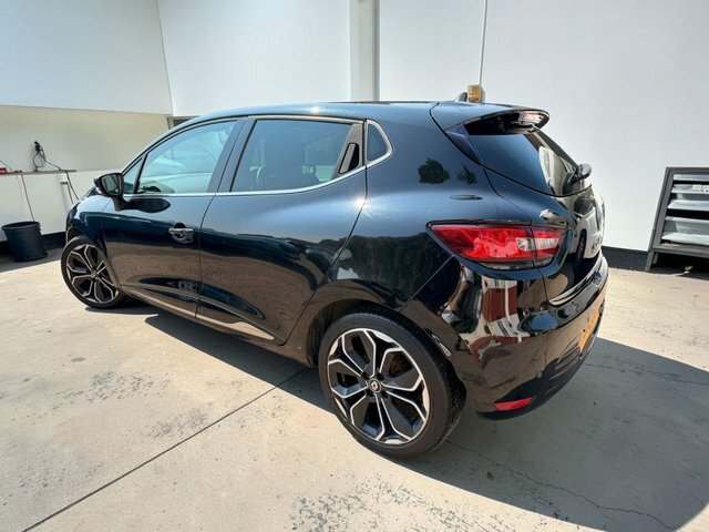 Renault Clio 0.9 Tce Iconic Hatchback Black #2
