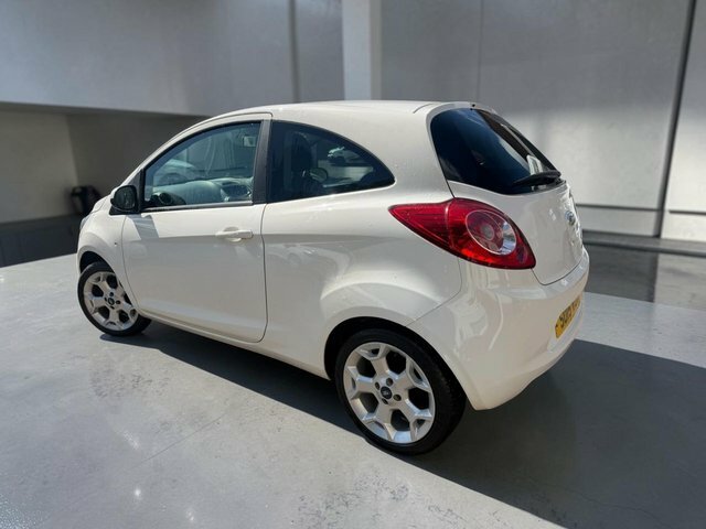 Ford KA 1.2 Zetec Hatchback White #4