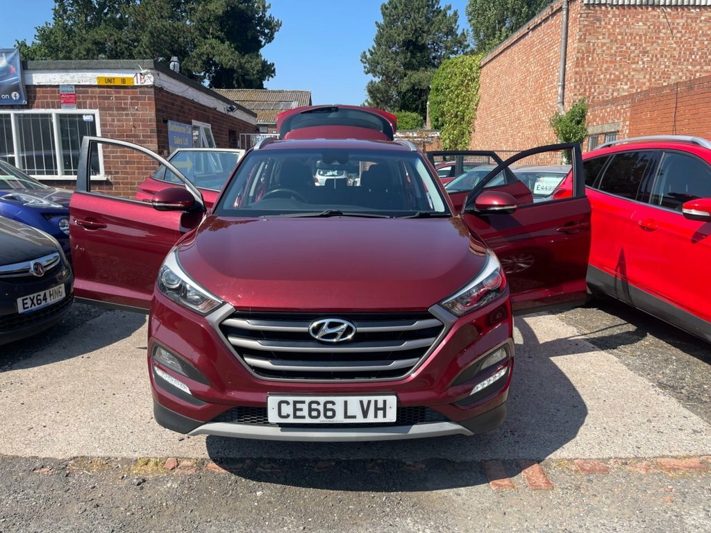 Hyundai Tucson 1.7L Se Nav Red #6
