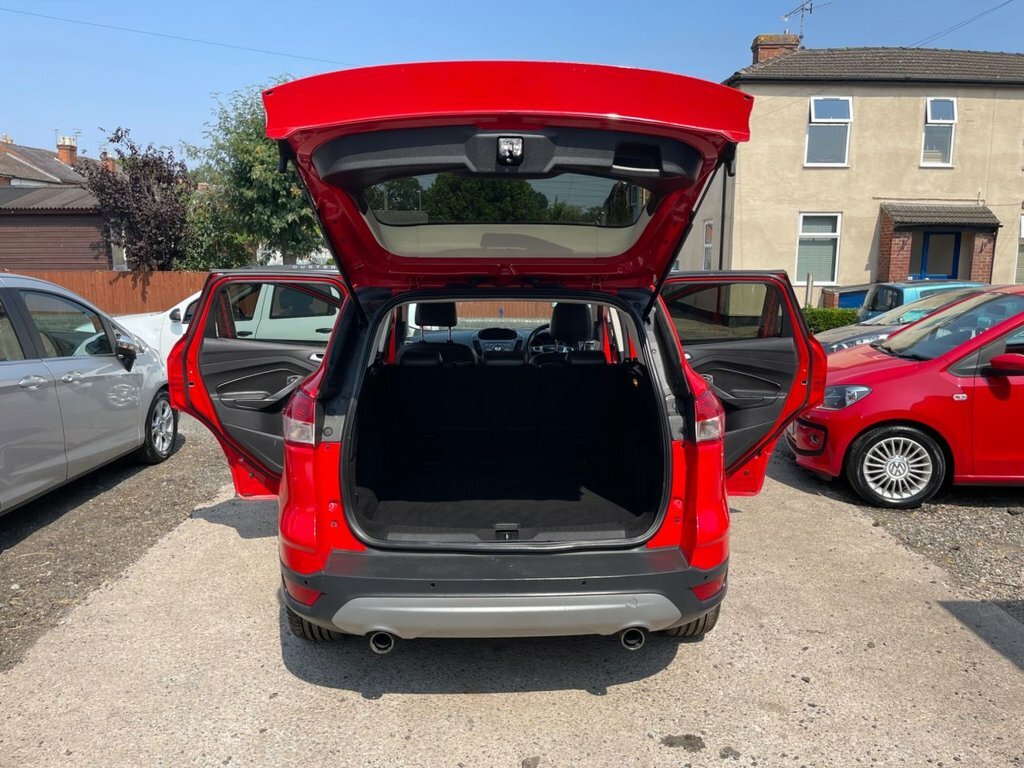 Ford Kuga 2L Titanium T21LUV Red #3