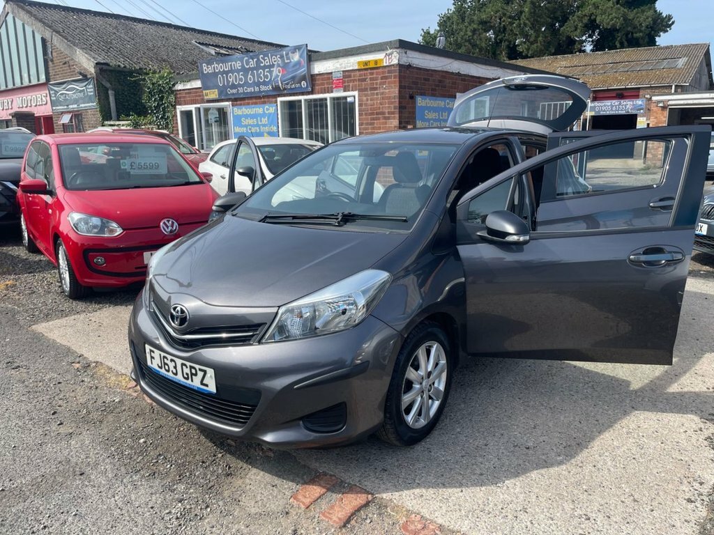 Toyota Yaris 1L Tr Grey