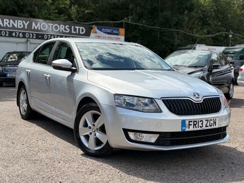 Skoda Octavia 1.6-Tdi-se-dsg-euro-5-ss-5dr Silver