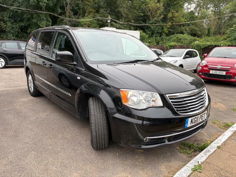 Chrysler Grand Voyager 2.8-crd-touring-auto-euro-4-5dr KG11PET Black #5