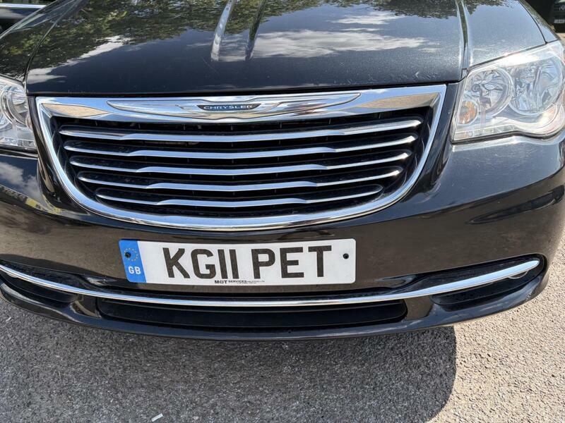 Chrysler Grand Voyager 2.8-crd-touring-auto-euro-4-5dr Black #2