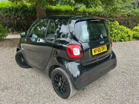 Smart Fortwo Coupe 2016 66 1.0 Black #3