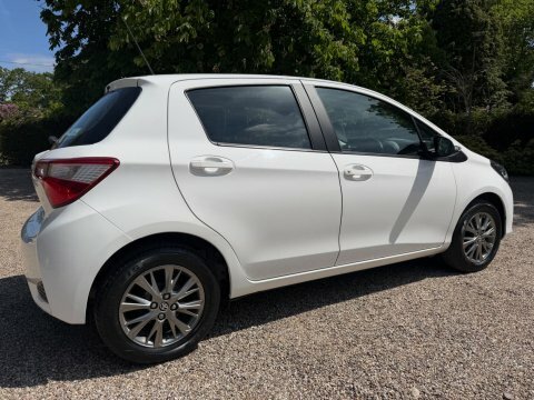 Toyota Yaris 2018 18 1.5 WK18OHW White #5