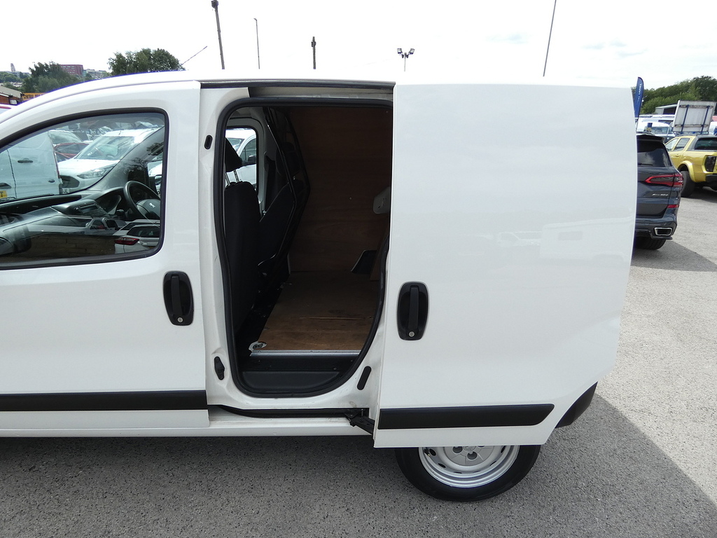 Peugeot Bipper Tepee 1.2 Hdi Tepee Outdoor 75 Bhp Blue #7