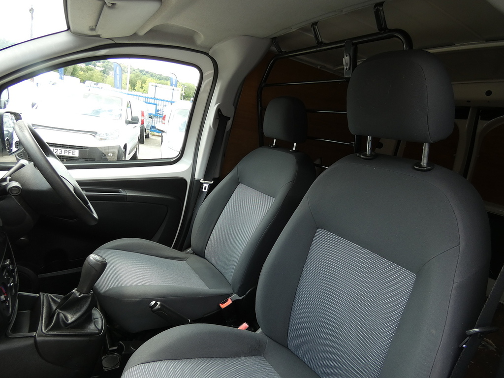 Peugeot Bipper Tepee 1.2 Hdi Tepee Outdoor 75 Bhp Blue #19