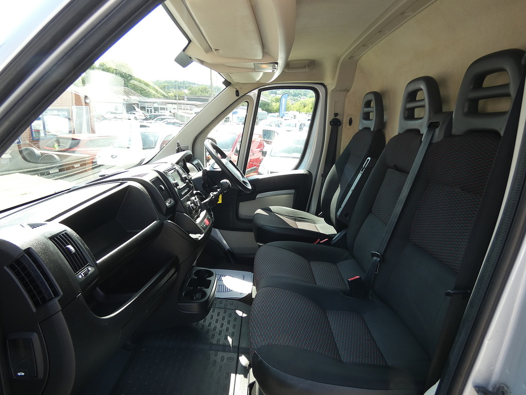 Citroen Relay 2.0 Bluehdi 35 Enterprise L4h3 Xlwb 130Ps Only 68K Silver #4