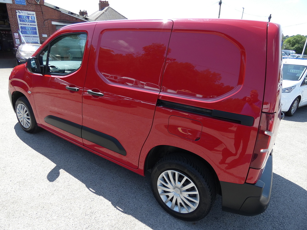 Citroen Berlingo 1.5 Bluehdi 650 Enterprise L1h1 Swb U5258 Ulez Red #3