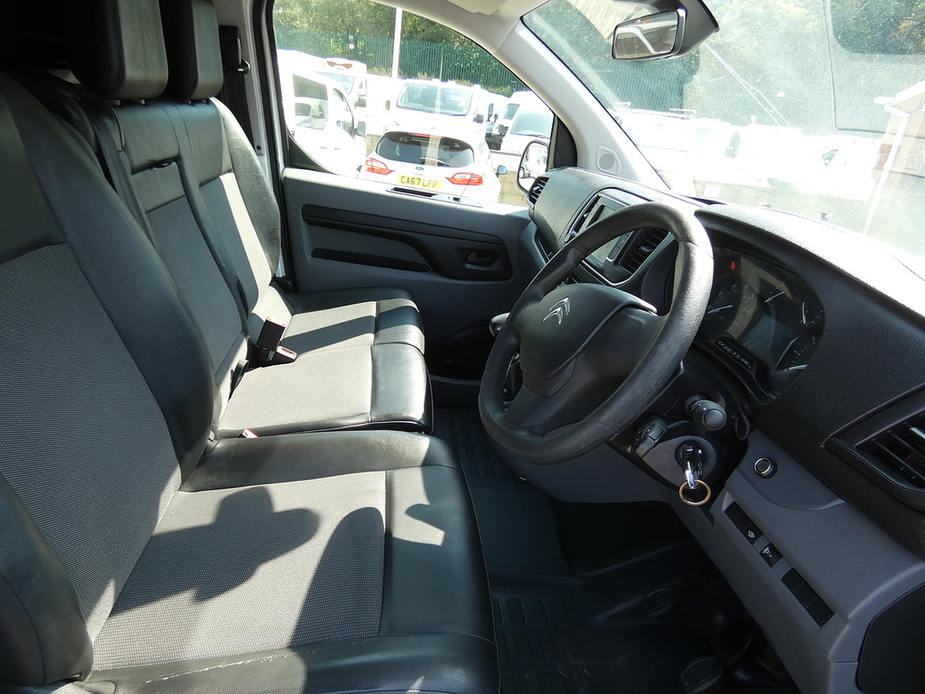 Citroen Dispatch 1.5 Bluehdi Enterprise Xs Swb L1h1 To Clear U5249 White