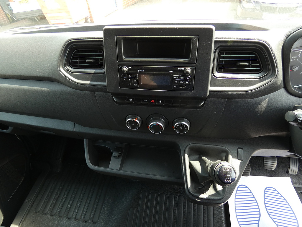 Renault Master 2.3Dci 35 Business L3h2 Lwb Medium Roof U5217 Ul White #5
