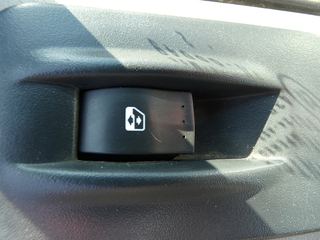 Renault Trafic Blue #19