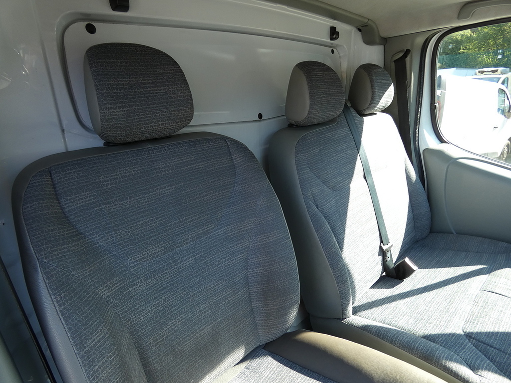 Renault Trafic Blue #14