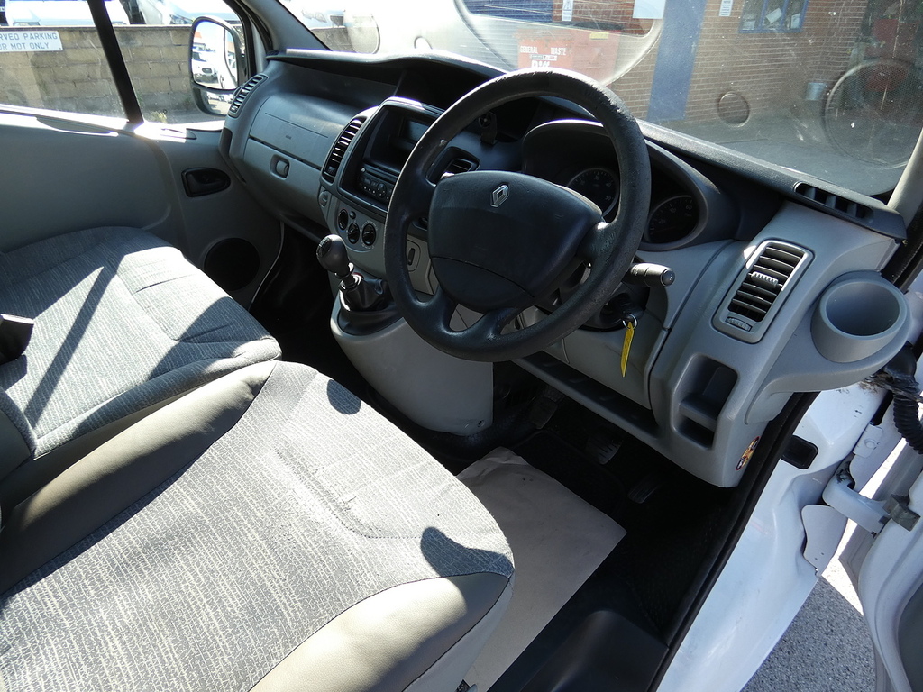 Renault Trafic Blue #15