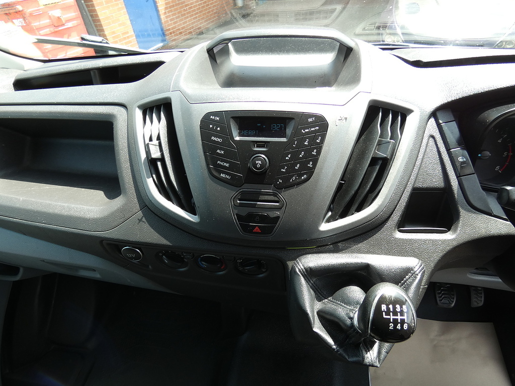 Ford Transit Custom T350 Lwb 130Ps 4M Luton With Tail Lift U5243 Ule White #4