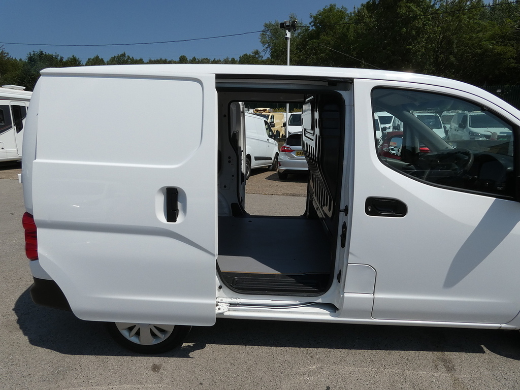Nissan NV200 Acenta Rapid Plus Van White #7
