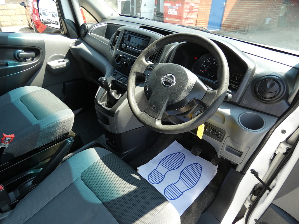 Nissan NV200 Acenta Rapid Plus Van White #17
