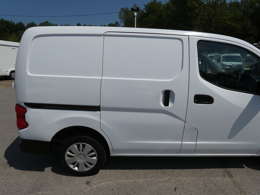 Nissan NV200 Acenta Rapid Plus Van White #14