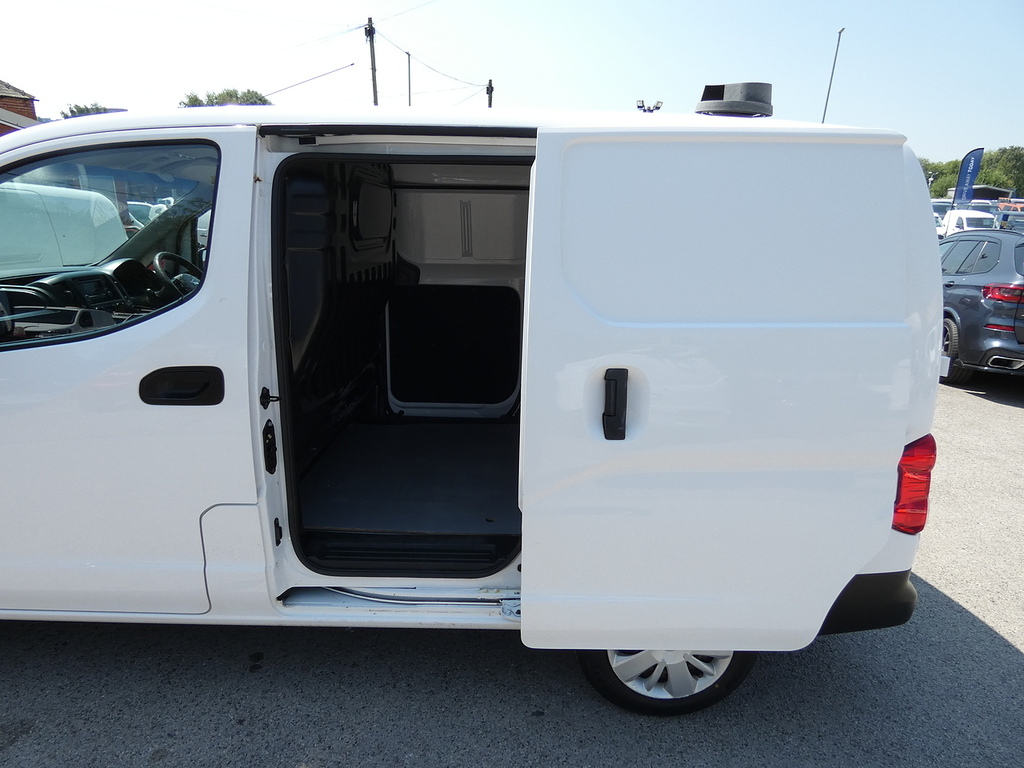 Nissan NV200 Acenta Rapid Plus Van White #22