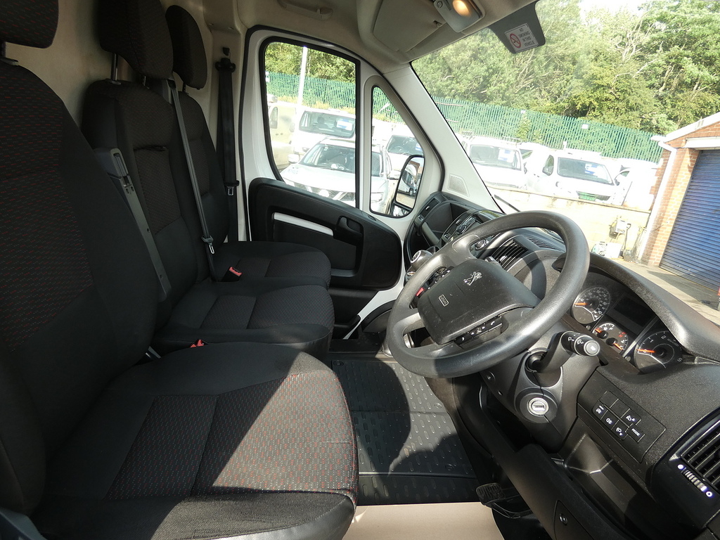 Peugeot Boxer 2.2 Bluehdi L3h2 Lwb Professional Full History No White