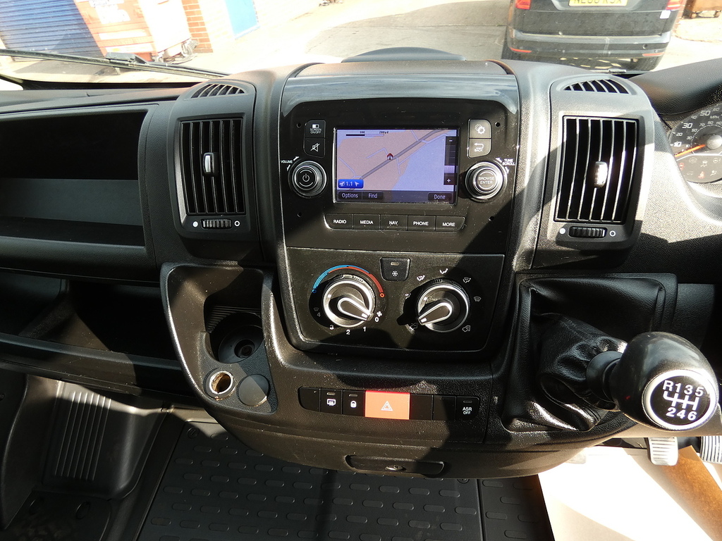 Peugeot Boxer 2.2 Bluehdi L3h2 Lwb Professional Full History No White #4