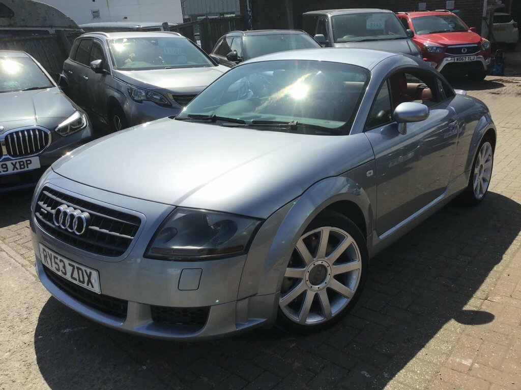 Audi TT Coupe 3.2 V6 Quattro 200353 Red #10