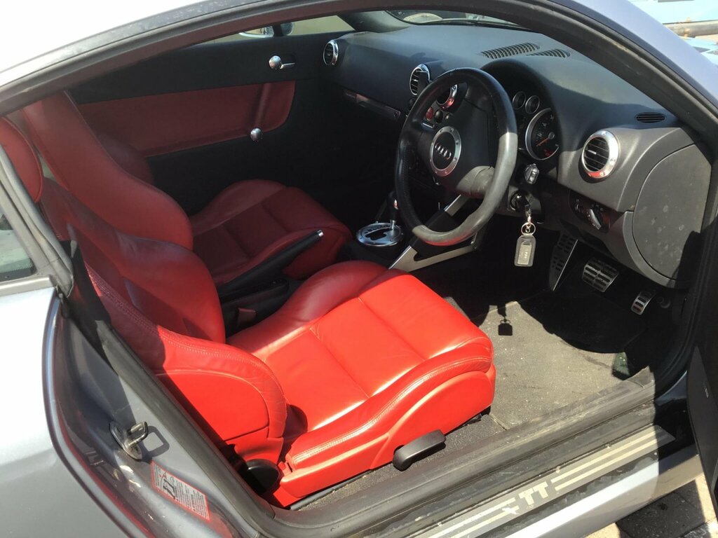 Audi TT Coupe 3.2 V6 Quattro 200353 Red #12