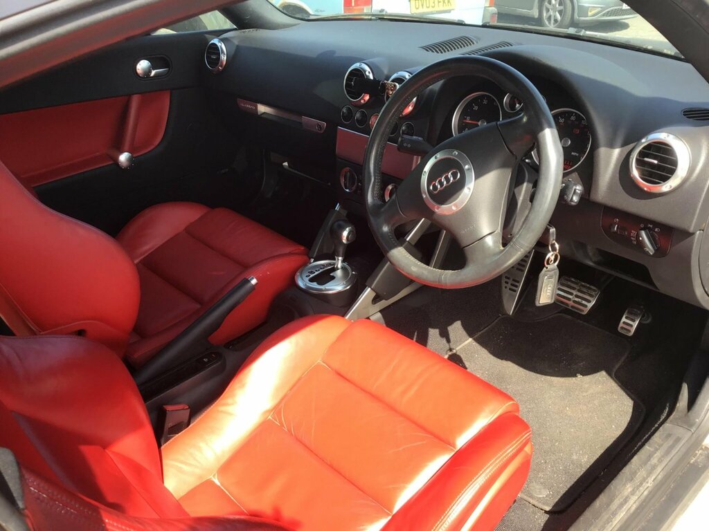 Audi TT Coupe 3.2 V6 Quattro 200353 Red #11
