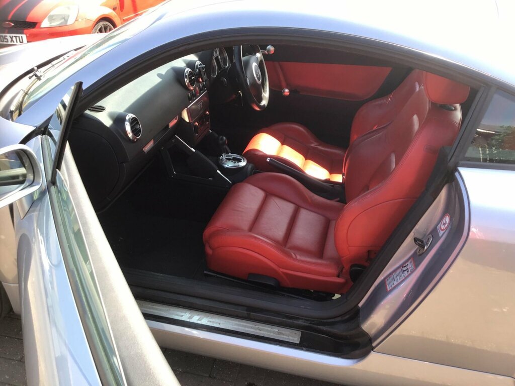 Audi TT Coupe 3.2 V6 Quattro 200353 Red #15