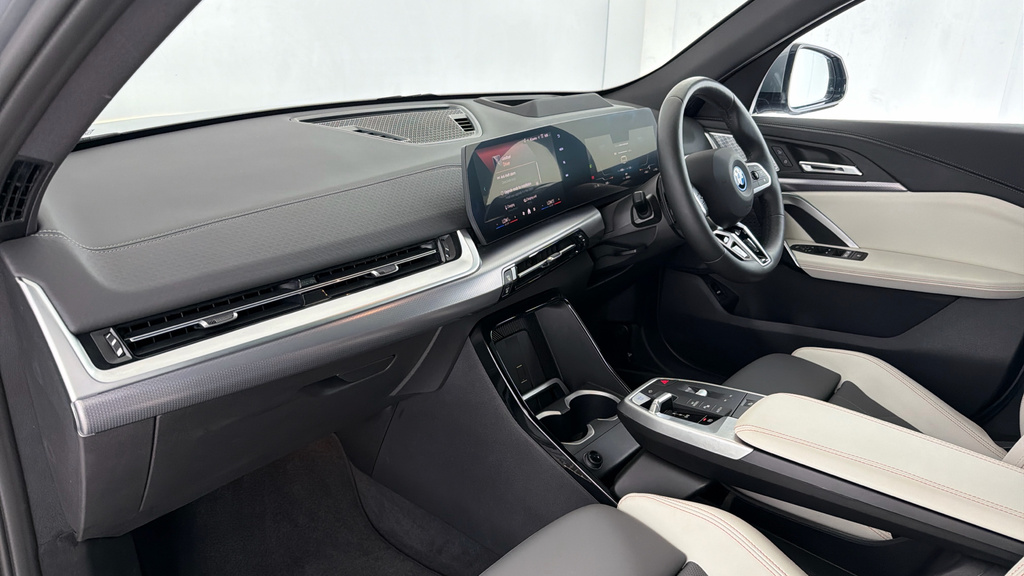 BMW iX2 230Kw Xdrive30 M Sport 65Kwh Black #7