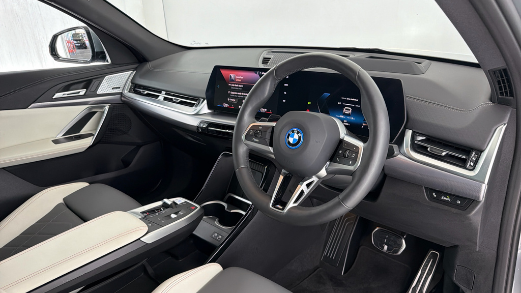 BMW iX2 20 66.5Kwh M Sport Suv Edrive 1 Grey #6