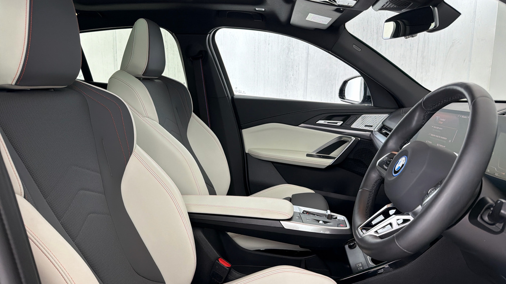 BMW iX2 230Kw Xdrive30 M Sport 65Kwh Black #11