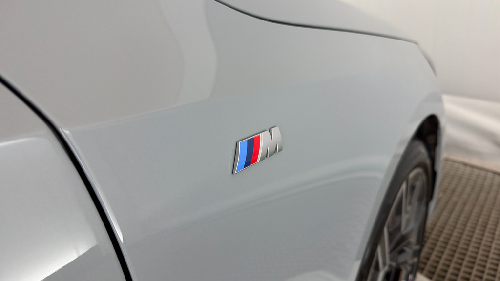BMW i5 40 83.9Kwh M Sport Saloon Edrive Black #26