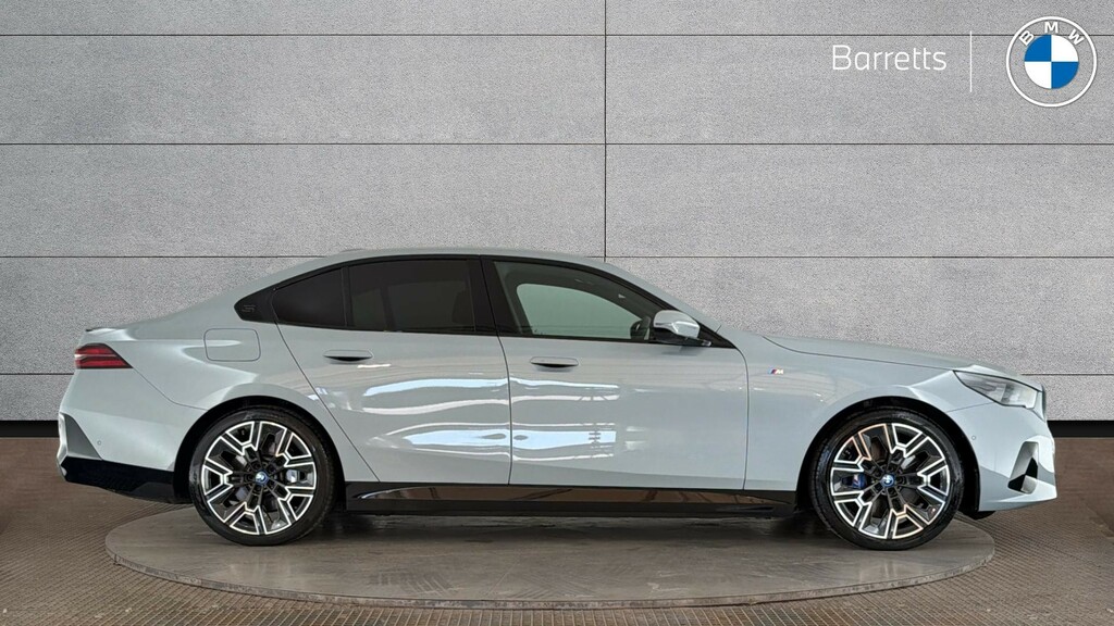 BMW i5 40 83.9Kwh M Sport Pro Saloon Ed Grey #3