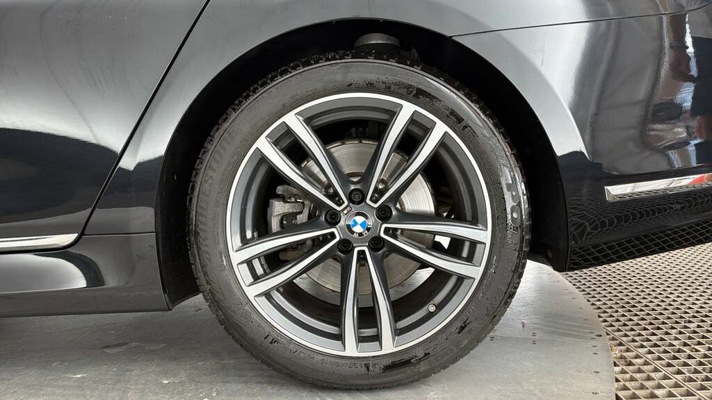 BMW 7 Series 3.0 Mht M Sport Xdrive Euro 6 Ss Grey #38