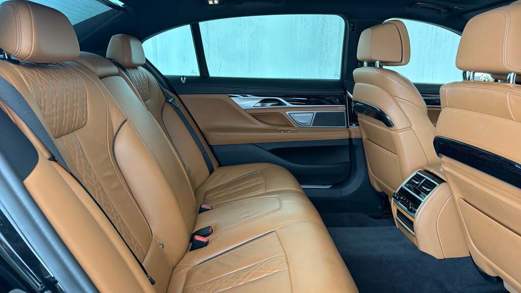BMW 7 Series 3.0 Mht M Sport Xdrive Euro 6 Ss Grey #41