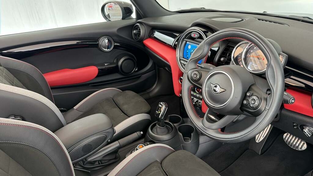 Mini Convertible 1.5 Cooper Sport Convertible Steptronic Black #6