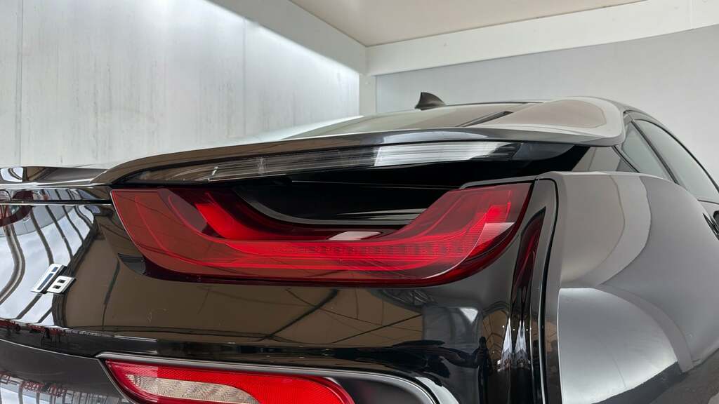 BMW i8 2dr Auto Blue #22