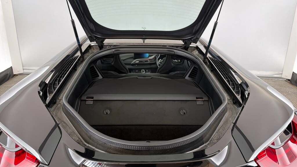 BMW i8 2dr Auto Blue #13