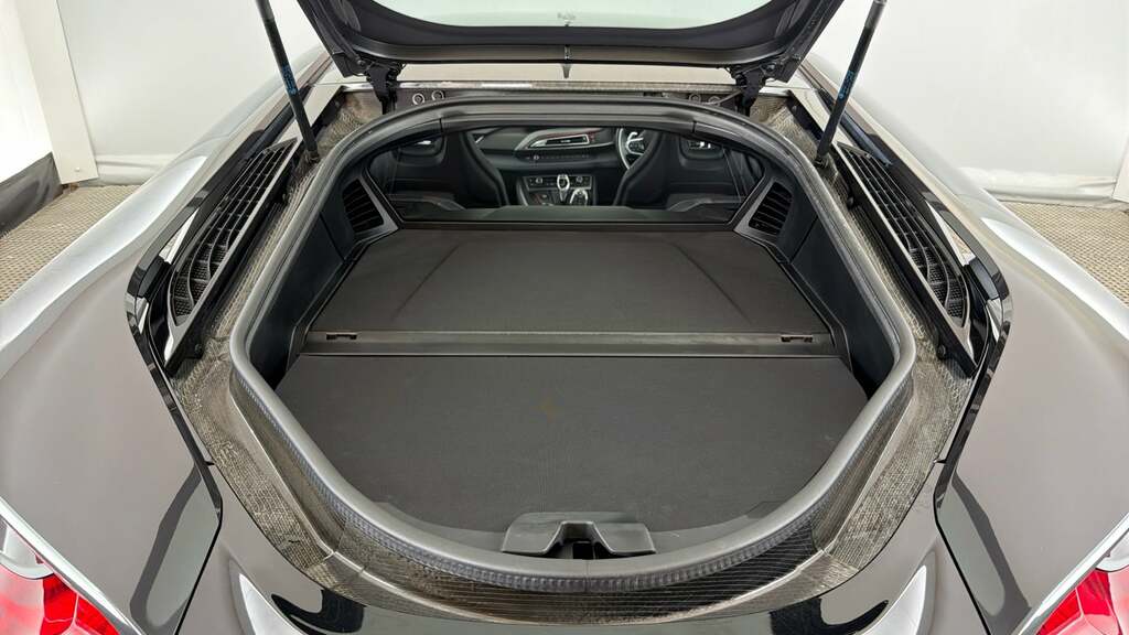 BMW i8 2dr Auto Blue #33