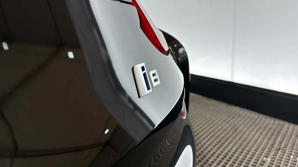 BMW i8 2dr Auto Blue #31